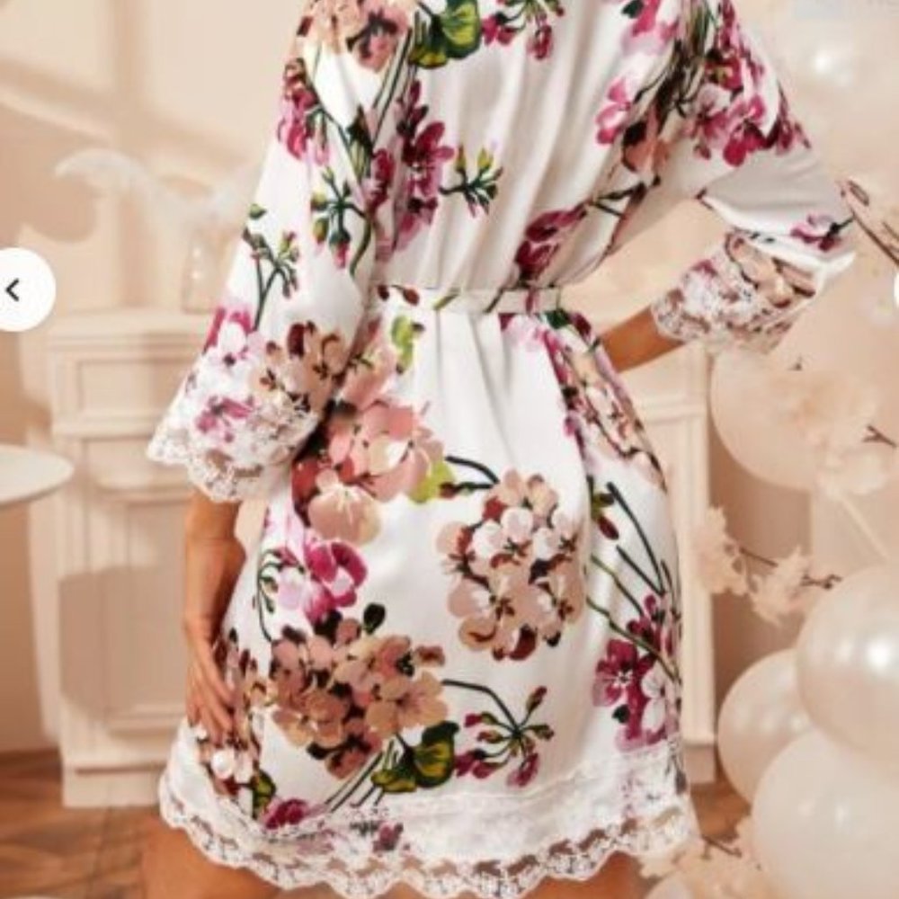 NEW Floral Print Lace Trim Satin Lingerie Robe
